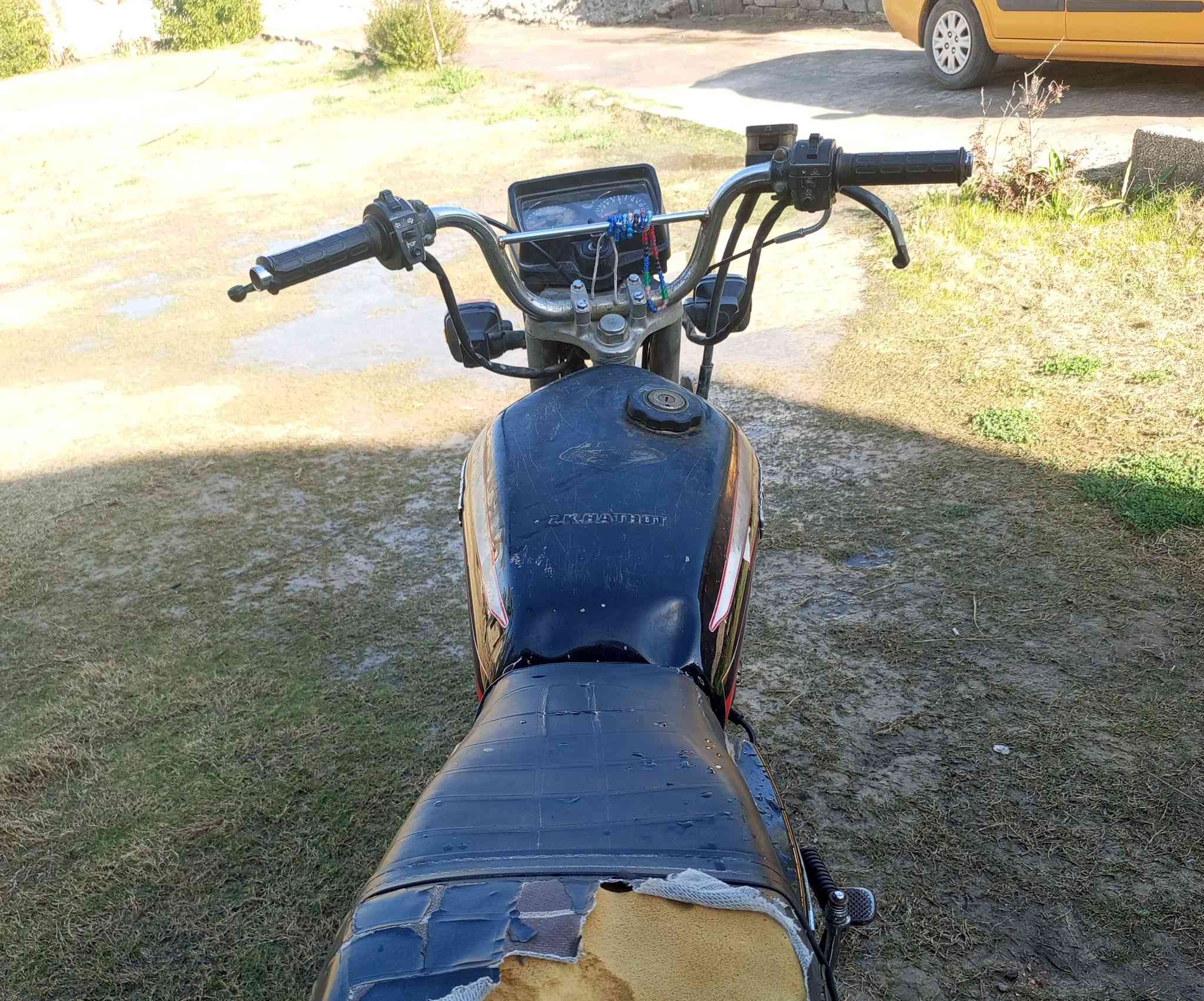 سيفان موديل 21 اوراق كلشي شغال بيه  شي بسيط تريد. السعر 450وبيه مجال كربلاء الحسنيية  للتواصل. واتساب  ***********
