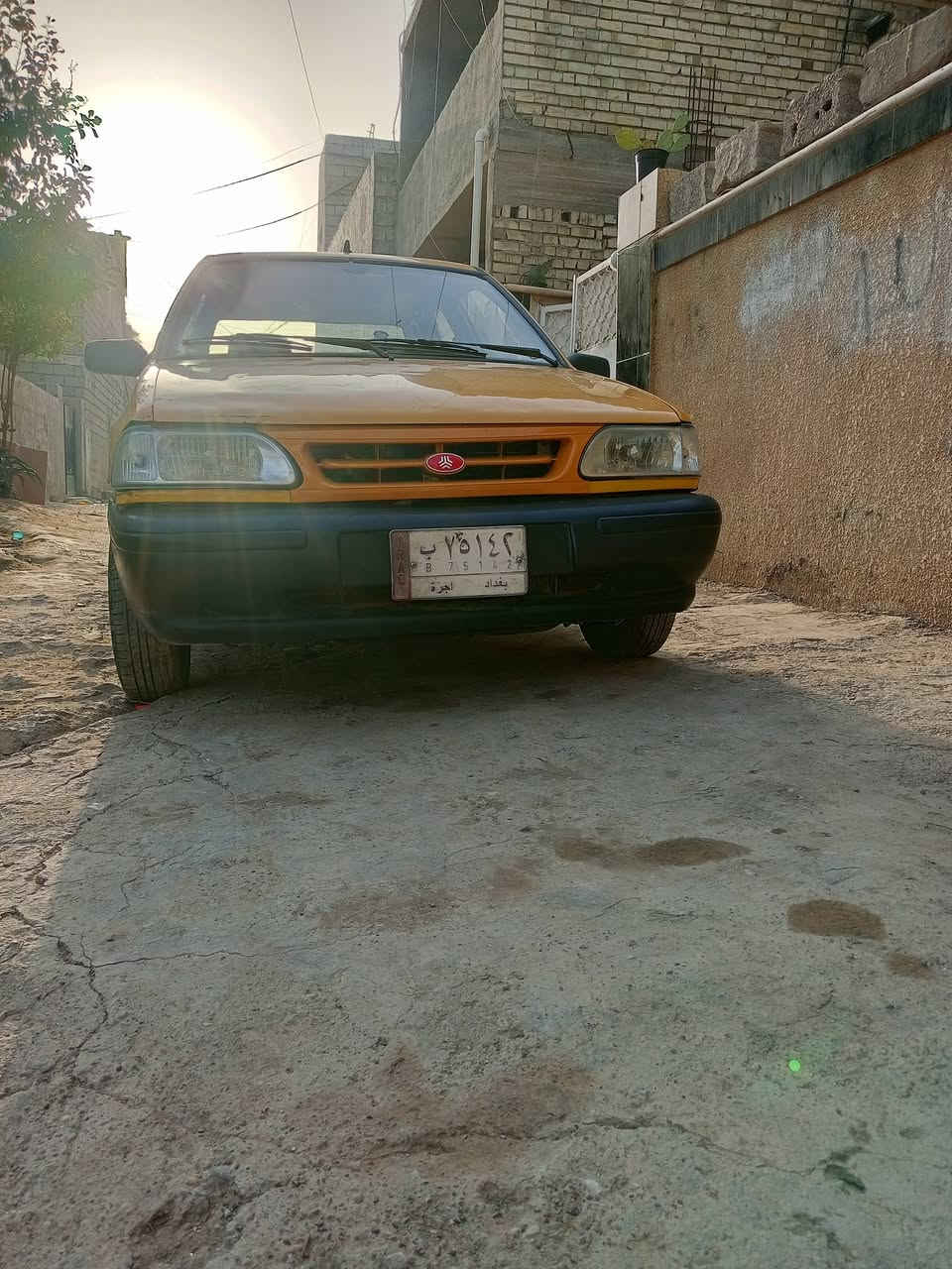 سايبه موديل 12 مكينه وكير جديده مصفره هيه وغرامات سنويه 29 شواصي واحد بلادي والثاني بيه فطر صغير وعمارته تعمير بلادي صدر امامي جديده كهربائي كلها شغاله تبريد ثلج  سياره خير من الله السعر 25 وبيه مجال دوشمه جديده كاعيه جديده مكان بغداد جزيره السياحيه***********
