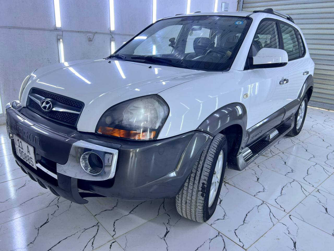 السلام عليكم
توسان موديل 2009
مكفولة من الصيغ والتبديل
كير مكينة تبريد مكفولات
4 سلندر 
السيارة حلوة وجاهزه
العنوان ديالى 
جديدة الشط 
السعر 122 وبيها مجال 
***********
