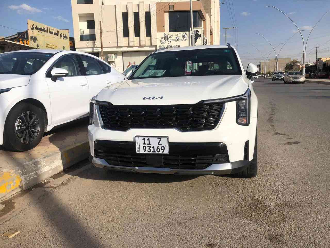 سلام عليكم سورنتو موديل ٢٥مرقم بغداد تحويل مباشر
ماشيه ١٩الف 
دبل كامره 
داتوشو 

ويل ٢٠
كفاله عامه 
كير موس 
٦سلندر 
كراسي كهرباء 

صندوك كهرباء 
العنوان الرمادي 

مركز المدينه 
سعرها ٣٠٥
وبيه مجال 
رقم الموبايل 
*********** 
اتصل ودلل

