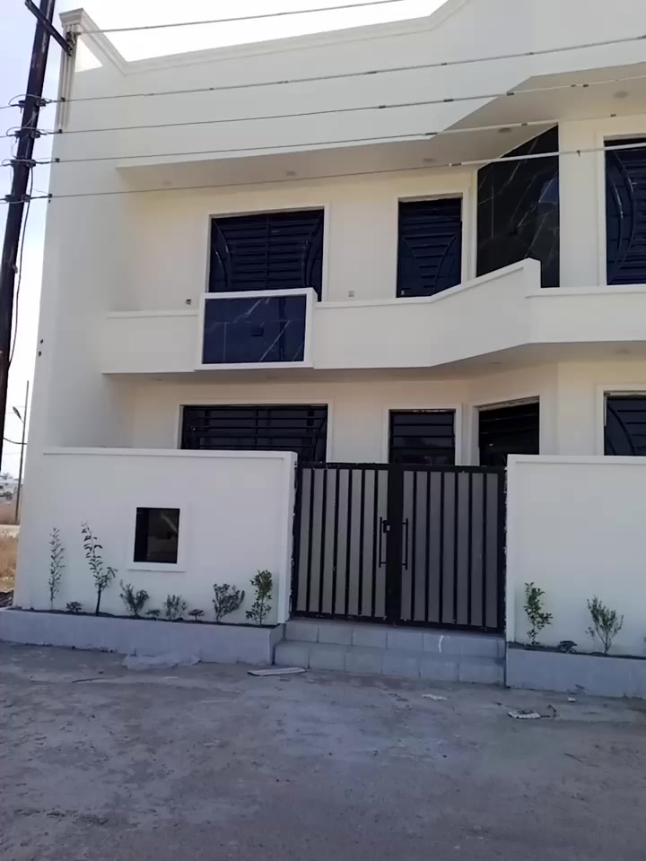 السلام عليكم دار للبيع موقع الدوره هور رجب مجمع الشواطئ طابو زراعي سند25 مكاتبه وقرار محكمه وتنازل شركه مباشر موقع جدآ هادأ ومرتب وقرب خدمي سريع الدوره يوسفيه يبعد ربع ساعه عن جسر الطابقين
البيت مساحه 100متر مربع 10في10 طابقين بي3نوم سعر البيت 120مليون بي مجال ستفسار ***********
