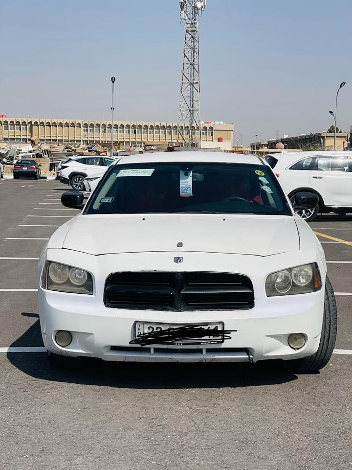 اللهم صلي على محمد وآل محمد
جارجر ٢٠١٠ أدوات أدوات أدوات بيها أرقام وسنوية طبق الاصل 
مكينة ٦سلندر جديدة
كير مكينه حدادية تبريد ثلج كله شغال 
لايتات زنون عالي ناصي 
دواخل جديده توني مدوشمها 
حدادية ٥٠٪؜
_________________________
السعر//٣٩وبيها مجال
المكان// البصرة
_________________________
***********
