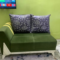قنفة نفرين بهذا الشكل نظيفة كلّش ٥٠ الف المكان بغداد الإسكان  ٠٧٧١٦٠٨٥...