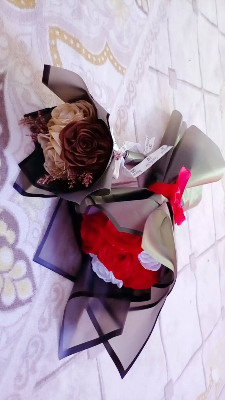 السلام عليكم متوفر بوكيهات ورد ومسكات تخرج واعراس بأسعار مناسبه جدا للاستفسار ***********
انستا q.kk19
