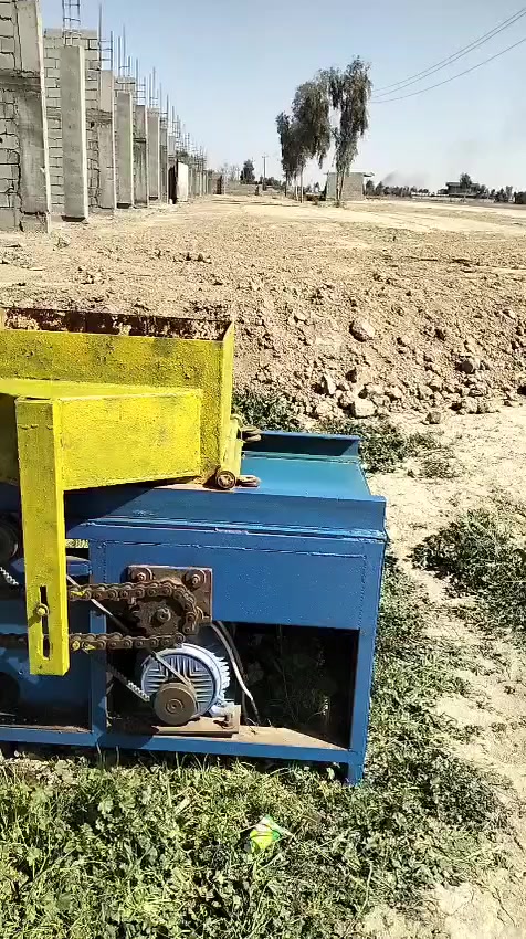 سلام عليكم متوفر مكينة نشارة للبيع نضيفة فول شغالة 2 رولات شغلها خير من الله المكان ديالى بعقوبة قرية حدمزيد 
للاستفسار اكثر ***********
