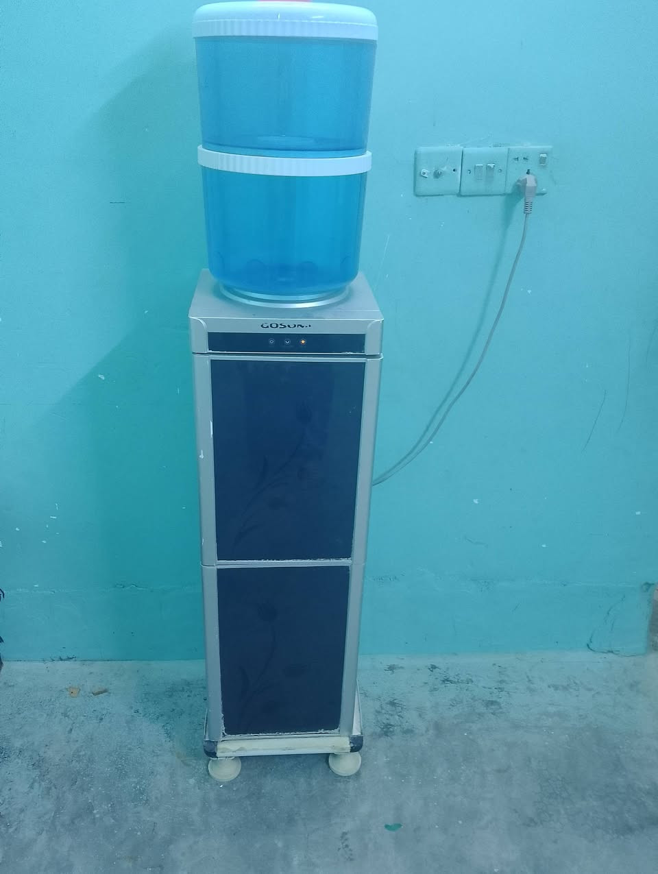 براد شرط الشغل حار بارد نضيف السعر 45شراي اتصل اوخاص ***********
