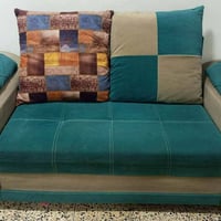 تخم • ١٠ مقاعد