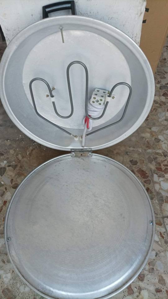 بلاش بلاش تنور كهربائي. ���
فافون ملون. �ثقيل.
 هيتر تركي اصلي�.
سعر ٢٥ الف االكميه. محدوده.
 توجد خدمه توصيل. داخل 
كربلاء وباقي المحافضات للحجز ع الخاص كربلاء, العراق


**إذا كنت صاحب هذا الإعلان وتريد حذفه لأي سبب، رجاءا أرسل رسالة إلى الدعم الفني**