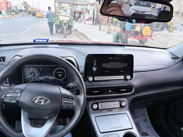 يا الله الحلوه للبيع قطعه جدا نظيفه حادث بسيط جدا 
كونا موديل 2023 رقم بغداد باسمي تحويل ثاني يوم ان شاءالله 
ماشيه ١٦٣ كيلومتر
سياره الكترك فقط
سياره جديده مواصفات فول يعني فول الفول شنو أبالك موجود بيه لمتدد 1/1فتحه تحكمات ستيرن كامره خلفيه عدادات دجتل كشنات كهرباء رادارات وتحديد مسار مودات قياده هاند بريك بصمه وبيه اهواي مواصفات بعد 
عارضها للبيع او المراوس حسب القناعه 
مكان الحلوه اديالى 
وحادثه بس قطعتين بابين فقط بدون شاصي ولا لغد ولا ايرباك ولا دواخل حادث بسيط 
والسياره شوفت عينكم مرتبه على آخر حبه بالعافيه على الي ياخذه مكانه اديالى 
وسعره مناسب 155 وبيه مجال ان شالله
***********
وهاي قناه التلي بيه اهواي سيارات معروضه للبيع 

https://t.me/ali1hhm
