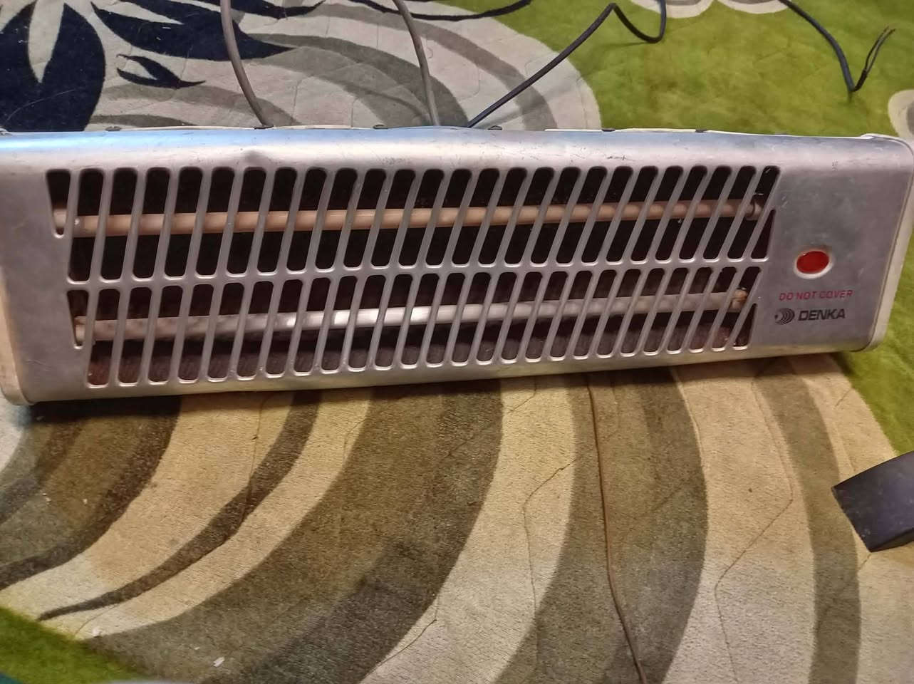 السلام عليكم غراض البيع سعر كلمن وسعره عنوان العلكايه
1--ميز بلازمه نضيف اجده سعر 65 الف
2--صوبه نفطيه اخت جديد ياباني اصلي مختم سعرهه 110 وبيهه مجال بسيط 
3-- طباخ 5 عيون اخو جديد احسن نوعيه  سعره 250 وبي مجال بسيط
4. صوبات كهرباء وحده على 25 وثاني على 10 الف عنوان علكياء قريب من شارع عام رقمي ***********
