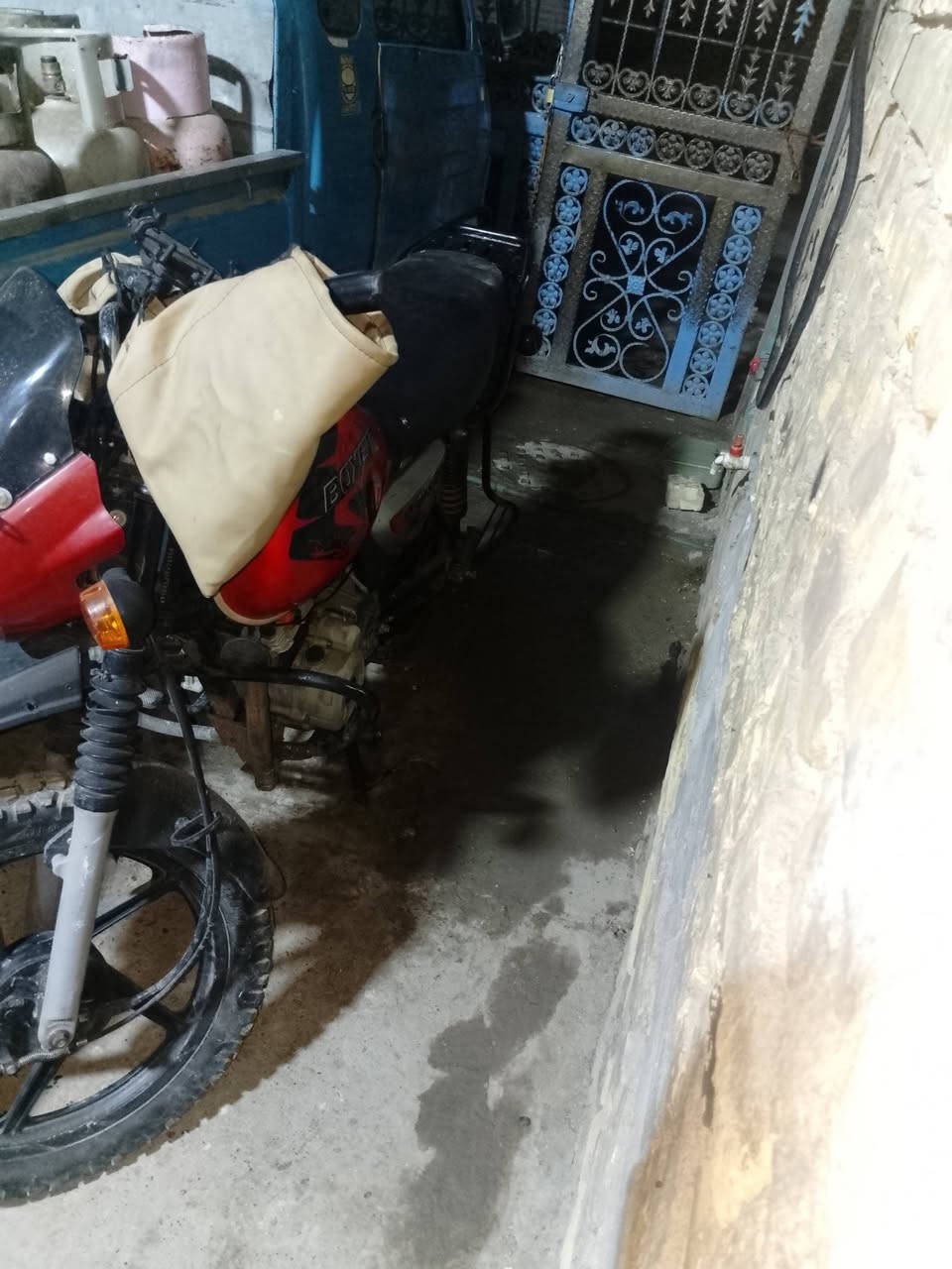 سلام عليكم دراجة بوكسر للبيع موديل 2020 دراجه نقصه بس باتري و ستاند كهربائيات كله شغاله سعر 800 و بيه مجال اوراق ضايعه تاخذه من باب البيت مكينه مفتوحه رقمي ***********
