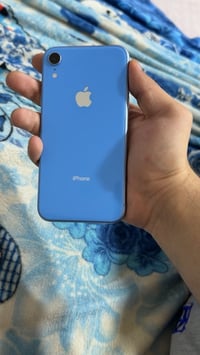 📱 iPhone XR للبيع ذاكرة 64GB بطارية 81% 🔋 بلادي مامفتوح الجهاز نضيف جد...