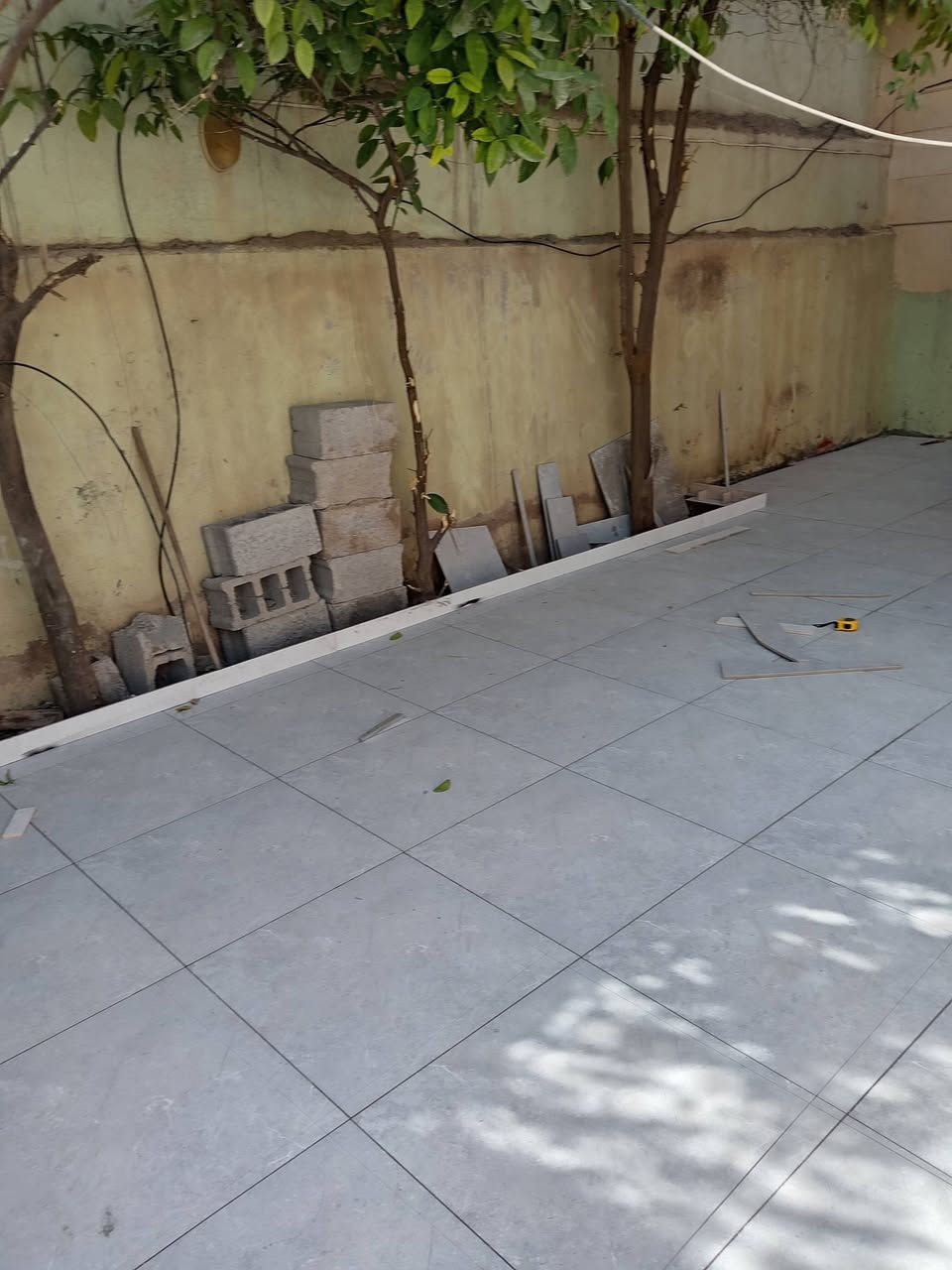 كادر اسطه سراميك حاليا متفرغ اي واحد عنده شغل يدلل  خابر رقم ***********
