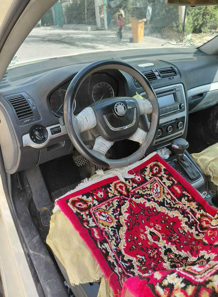 سکۆدا تۆماتیک 2013بێ سبغ تەنها دووسێ جێی ساردەەکوتە وە جەمپێکی زۆر خەفیفی پێش هەیتی هەستی پێ ناکەیت کارەباییات و گێڕو تەبرید بەشەرت بەڵام مەکینەی لەکاتی زەخت کردن دوکەڵێکی کەم پەیدادەکات دوایی نامێنیت . داوای 110مەعامەلە سەنەوی دووساڵە بەسەرچووە کێشەی بەناوکردنی نییە .ژ***********. أربيل, العراق
