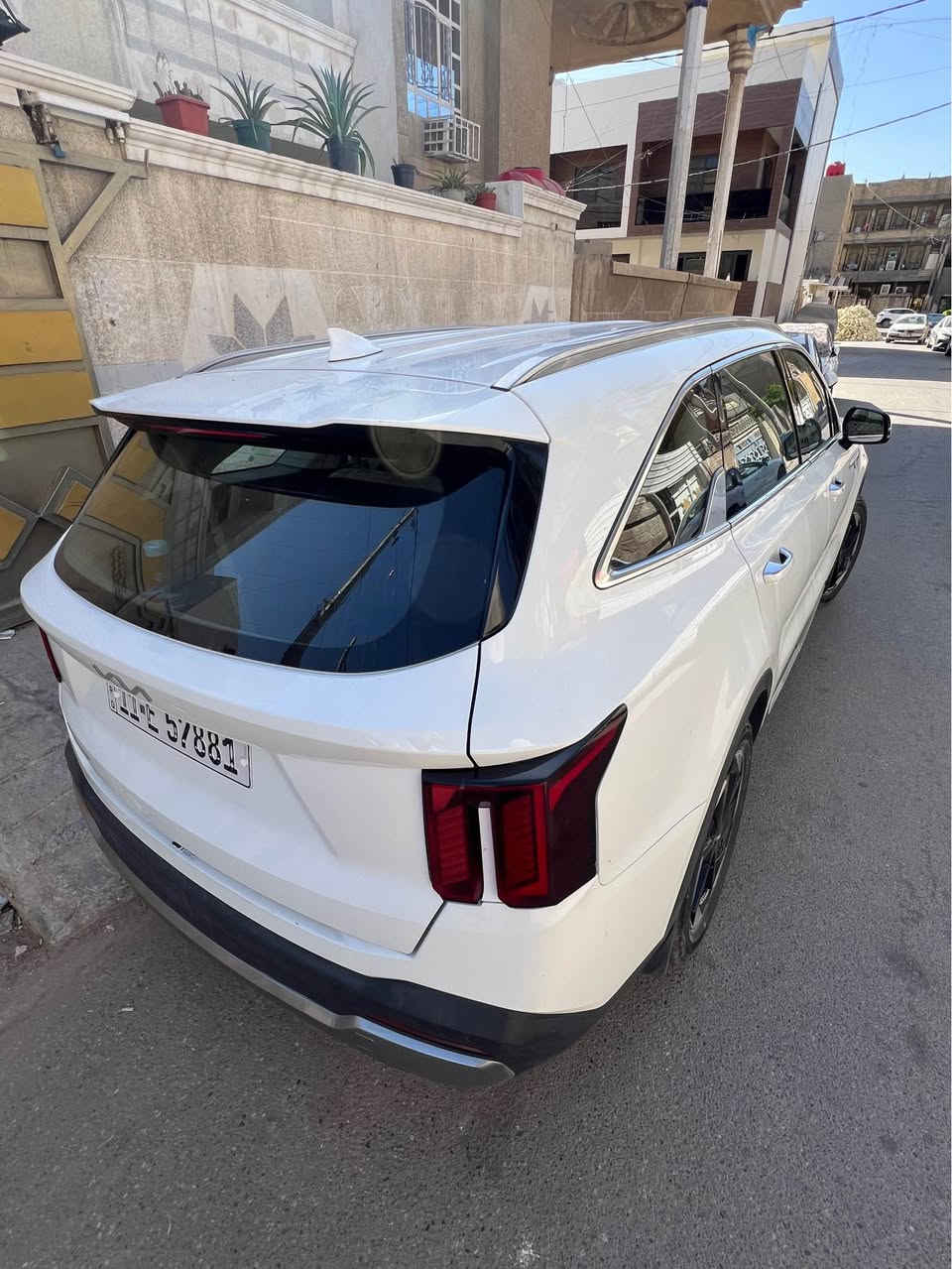 السلام عليكم 
Kia Sorento 2024
وارد خليجي ضمان شركة الدوليه
صارت عندي بالعراق ضربه بخشم البنيد  وجاملغ والجنطه بالحافه من جوه موضحهن كلهن  بالصور فقط الباقي مكفوله كفاله
الموصفات
V6

كشنات كهرباء
لايت لد
گير ماوس
7 راكب 
3 قطع تبريد
جنطه كهرباء شفط
تشغيل على بعد
بردات خلفيه
شاحن لا سلكي 
تحكامت ستيرن
تدفئه بالستيرن
مود درايڤ
سايد بريك دگمه
شفتات سترين
حساسات امامي خلفي 
كامره خلفيه دواره
السعر: 270$ وبيها مجال بسيط 
*********** الفارس, صلاح الدين
