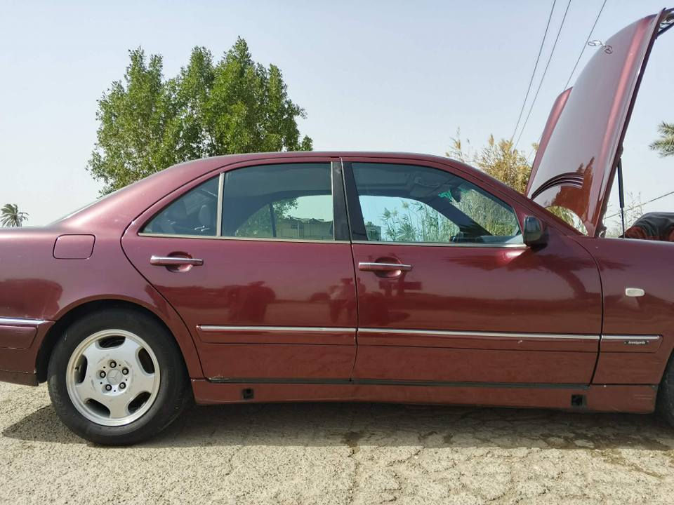 مارسدس ام عيون موديل ٩٥ رقم بغداد انكليزي جديد محرك وكير وتبريد وصدر كفاله تخم تاير باتري جديد صبغ عام اثر جراد محرك خراطيم اقتصادي ترايك ٢٠٠ وين مايعجبك بيها طخه بجاملغ الامامي بعده ما مصبوغ حك شبر السعر ٨٥ رقم الهاتف *********** مراوس هم اراوس نفس سعرها او اقل
