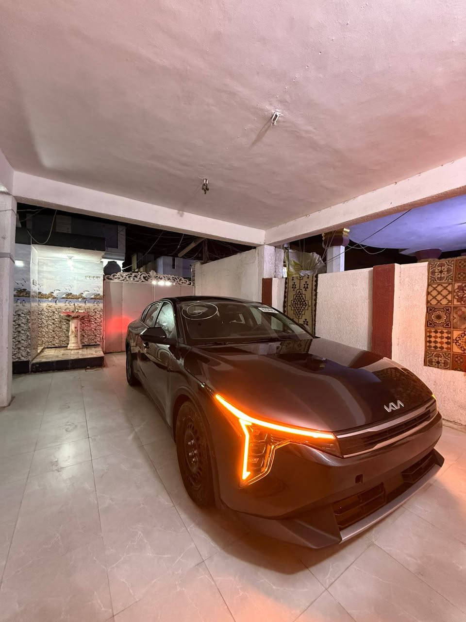 السلام عليكم
كي فور للبيع فقط 
نص فول 
بصمة تشغيل 
هاند بريك كهرباء.  دكمة 
اللون فيلي 
حادث.  جاملغ. وربع باب الايمن 
***********   وتساب.  اتصال
