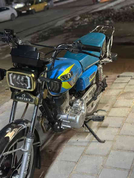 السلام عليكم دراجة يراني سيفان سونك 5كير مديل 24 نازله 25 مكينة  كفاله عامه بصمة لمس تشغيل عن بعد عدد 2 ببصمتين سويجين أوراق كاملة مال معرض مزودة بل 75 مكان بغداد مدينه الصدر رقم الهاتف ***********
