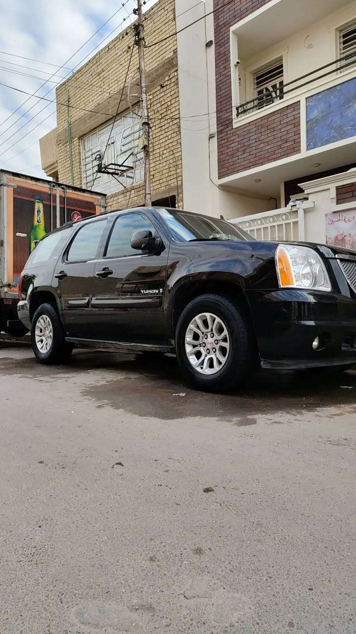 السلام عليكم جمسي يوكن خليجي 2007 مكفوله من الصبغ والتبديل كير محرك مكفول
السياره مال بيت ماشيه 130الف 

محرك 8 5300 
منضومه غاز 
شاشه كامره
حساسات
كشنات جلد+الكشنات تدفئه
كشنات vib
كشنات كهرباء 
منظوظه زنون
تشغيل عن بعد
فتحه
صندوق كهرباء
تخم تاير حداديه كهربائيات كلها جاهزه السياره مناقصها شي 
رقم الهاتف ***********
السعر 205 بيه مجال
