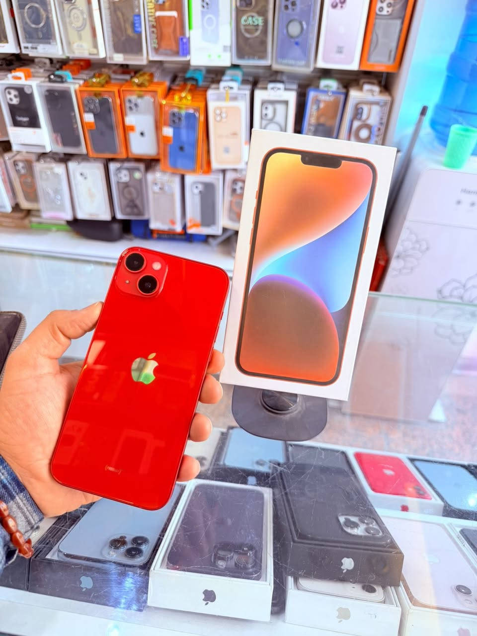 جهاز ايفون 14 بلص ذاكرتة 128 بطارية 🔋 85‎%‎ جهاز شريحة اكترونية اي سيم 
نظافتة للجهاز 100‎%‎ جميع ملحقات الجهاز اصلية ويا للبيع او مراوس مكاني النجف استفسار اكثر اتصال *********** واتساب او اتصال ☎️
