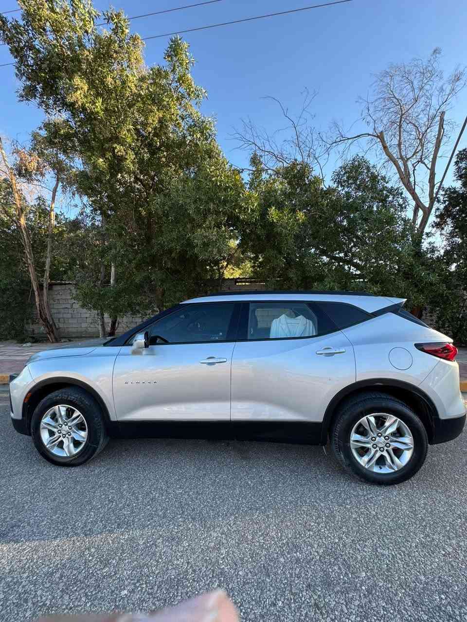 شفروليت بلايزر LT3 2022
رقم اربيل 
ماشيه 60,00Ml 
بدون ايرباك الحادث جاملغ وبنيد بدون دواخل ولا فخذة ولا شاصي
 السيارة كاملة من كلشي 
محرك 2,0L 
كشنات كهرباء 
بصمة
 حساسات خلفية 
تدفئة كشنات
 تبريد قطعتين 
كشنات جلد 
تخم تاير جديد 
باتري اميرون جديد
وبعد بيها هواي مواصفات 
مكانها بالنجف 
السعر جدا مناسب 
للاستفسار *********** هاتف + واتساب فقط غير متواجد على الماسنجر
