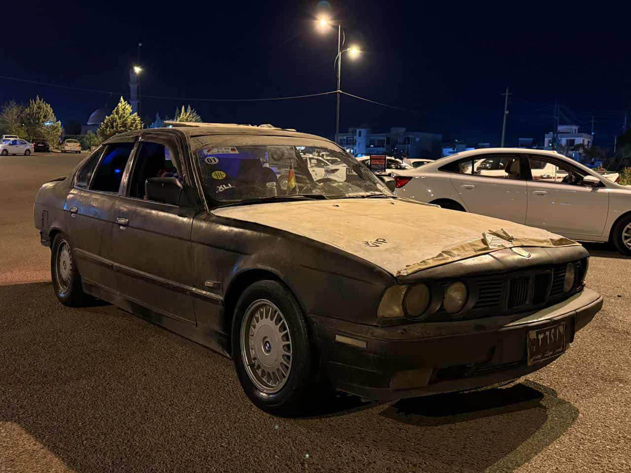 Bmw E34
مەکینە 525 هەفتەیەکە خستومەتەسەری 
ماشەڵا زۆر زۆر بەقوەتەو گێڕعادیە کلاجی سەقەڕی لەسەرە
کوشن جڵدو لایت ئەڵقە دوجام کارەبا سڵاید 
مۆدێل 1994
سەیارەکە علوجە ماڵی مەدەنیو دزیاری بەشەرت
چورتایەی تازەی لەسەرە
دەعامی پێوەیەو سەوتی ساڵۆنسای  بیلادە
 ئاڵوگۆڕو قیستو قەرزم نیە 
سعری 19گەڵایە
تکایە موشتەرینی نامە مەنێرە لەگەڵ ڕێزم
0772 105 6756 السليمانية, العراق
