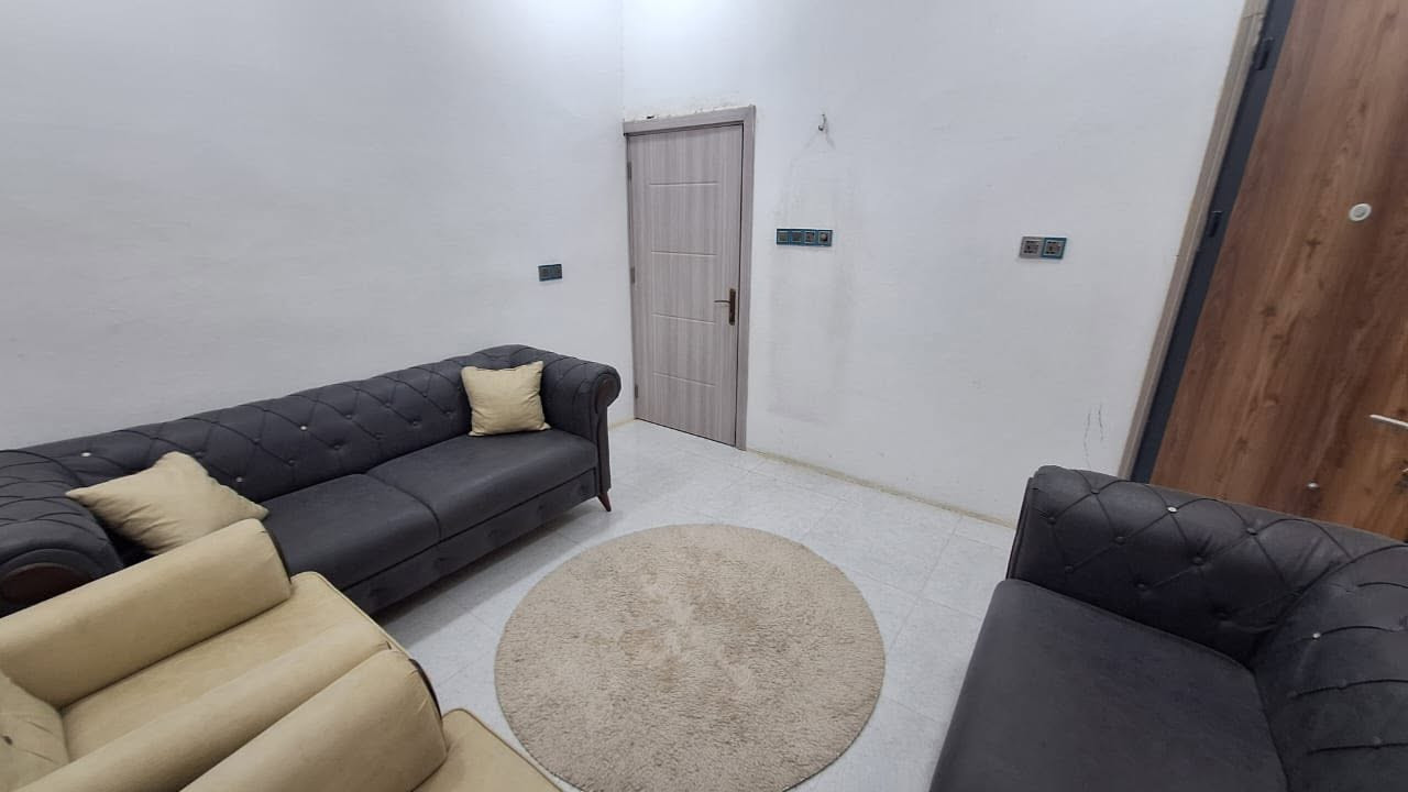 🏡 دار للبيع – موقع مميز في #المقدادية

📍 الموقع: المقدادية، مقابل المستشفى العام، قرب الاستشارية، فرع منفذ زهرة الخليج.

🔹 المساحة: 120 م².
🔹 الطابق: طابق واحد.
🔹 التفاصيل:

* غرفتا نوم.
* استقبال.
* صالة.
* مطبخ.
* مجموعة صحية داخلية.
* مجموعة صحية خارجية.

📞 للاستفسار عن السعر أو لمزيد من التفاصيل، يرجى الاتصال على الرقم:

***********
