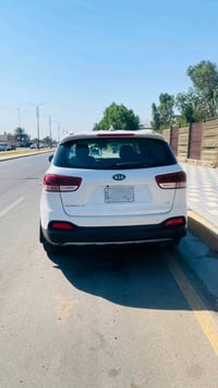 سيارة كيا ل سورنتولبيع ب22000$  ٢٠١٨ موديل  ٧ راكب  جلد قماشها  محرك ٦...
