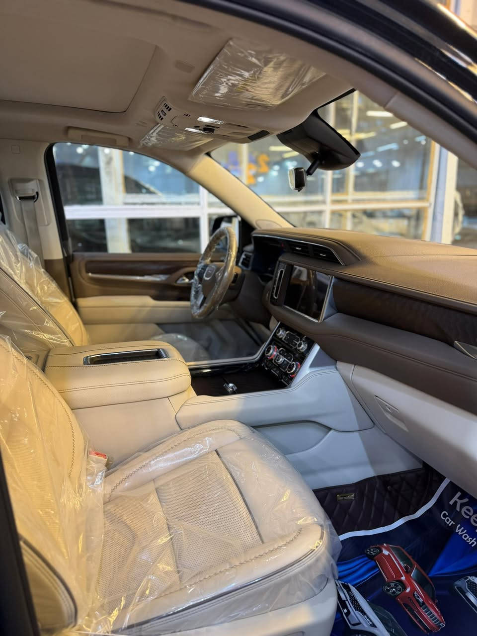 دنلي 2023 خليجي
وكالة المنصور
 مغلفة pof
كفالة عامة
ماشية ٣٩ الف
السعر 57000$ وبي مجال للشراي
العنوان بغداد 
***********
