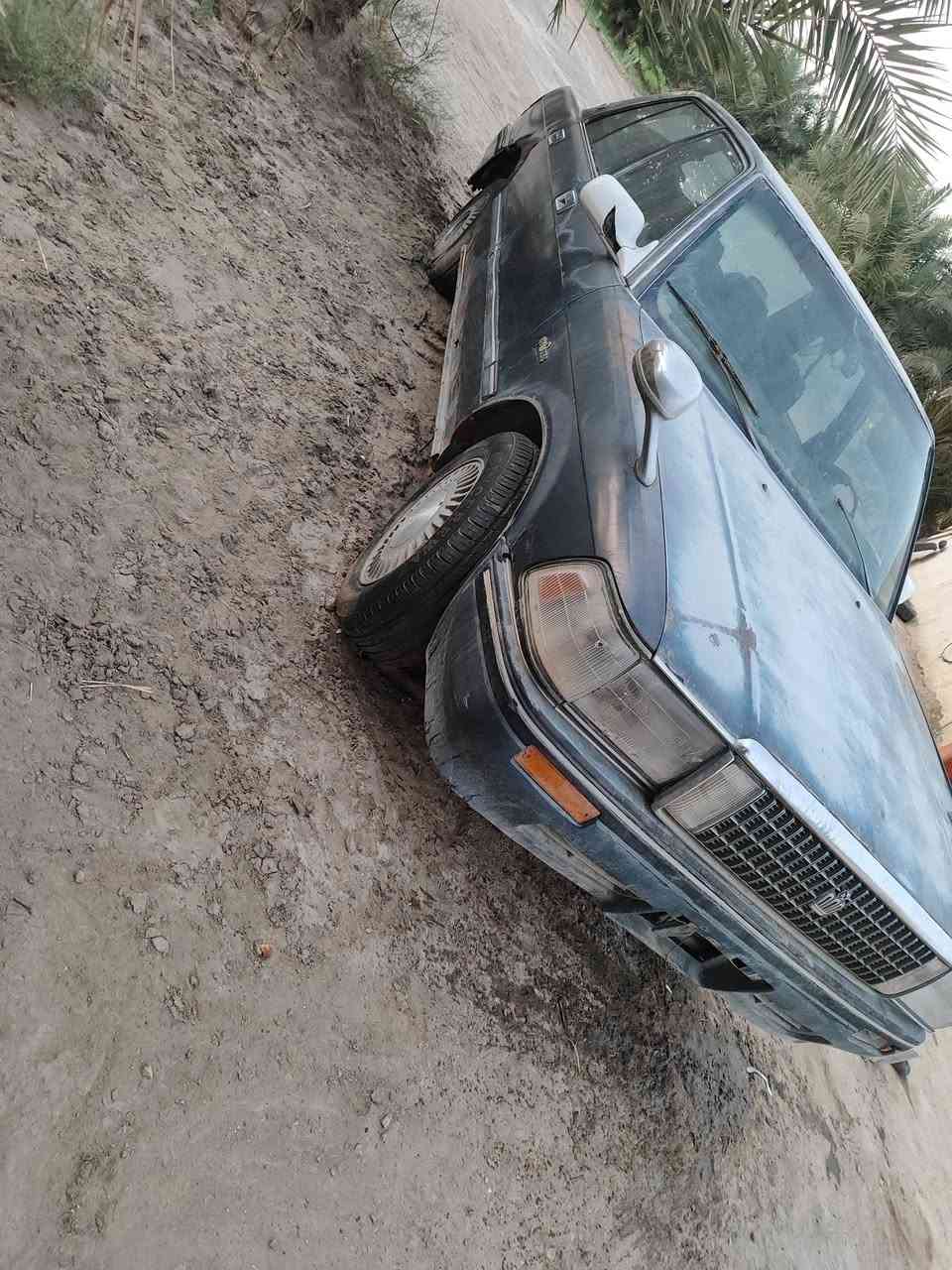 سياره البيع المكان ديوانيه الحمزه الشرقي ***********
