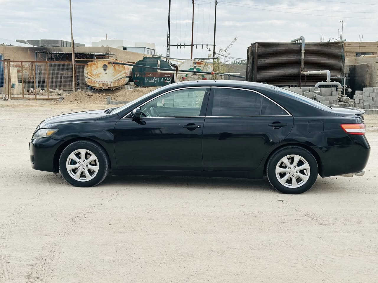 للبيع كامري 2011 XLE فول مواصفات وارد امريكي محرك 2500 جديد كير جديد تخم تاير رقم اربيل بسمي بيها 3 قطع بدون دواخل سونار بل منشور السعر 115 وبيها مجال العنوان الانبار عامرية الفلوجه /***********
