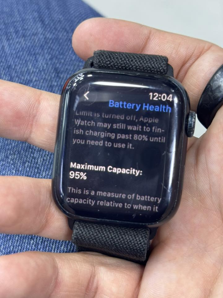 Apple Watch S9
سيريس ٩ 

سعر ٢٧٥٠٠٠ الف

باتري ٩٥٪؜

بي شخط قليل ب شاشه

بس ويا واير شحن بلادي وكالة

مكان اربيل 

ماكو توصيل بس اربيل

***********
