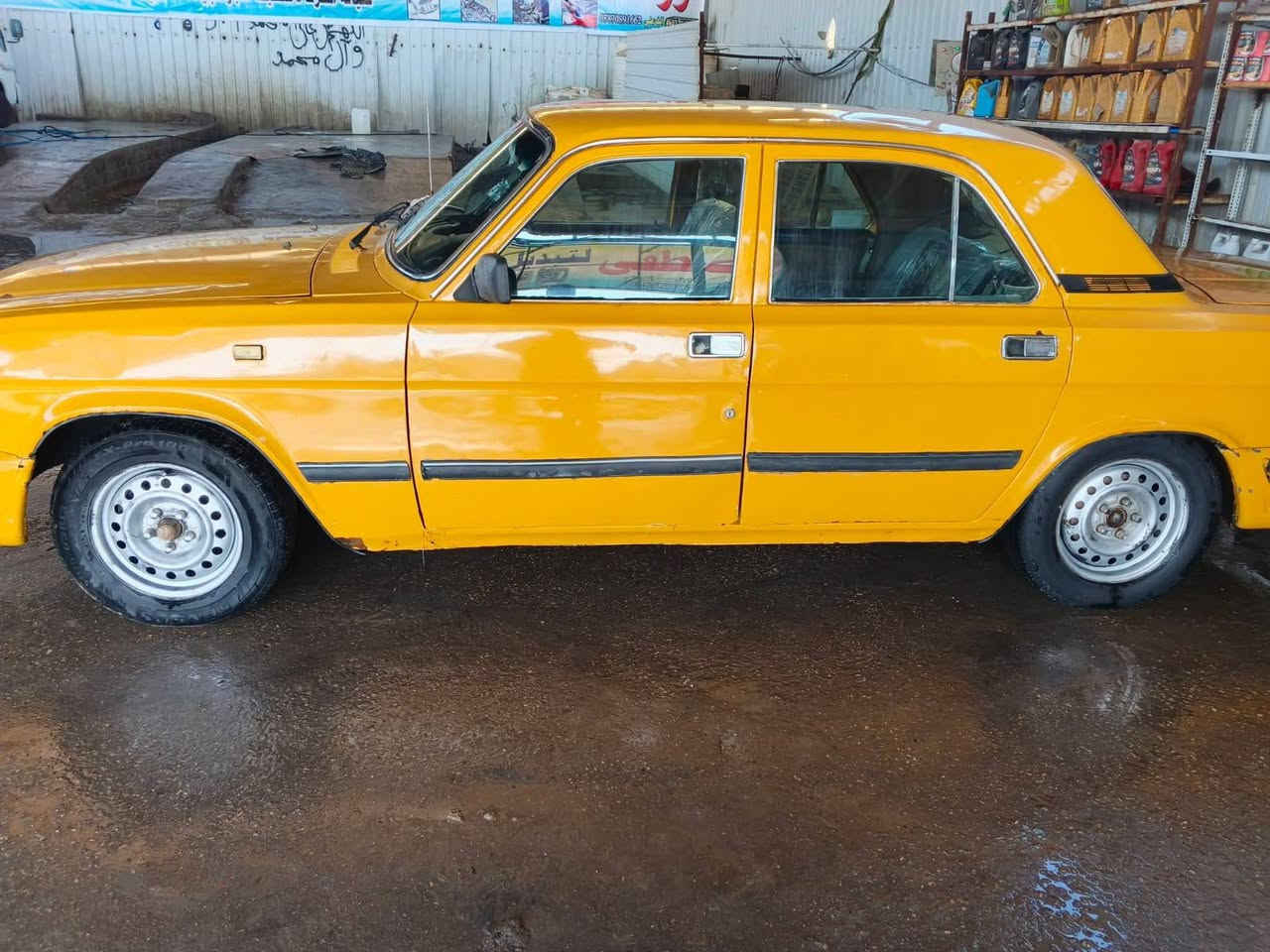 السلام عليكم فولكه للبيع مكينه ففتي وكير جدد تبريد شرط تخم تاير باتري الكوري الاصلي بلكات نوزلات كله جديد دواخل غرفه كامله نضيفه اصوليات كامله سعره 33 وبيها مجال *********** اتصال او واتساب
