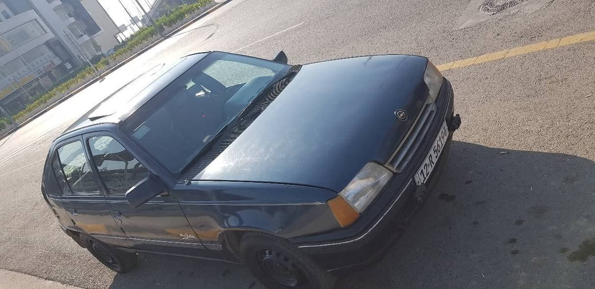 اوبل كاديت
موديل ١٩٩١
مصبوغه عام جماليه
كيج بانزين كيج حماوه دشبول مسجل وايرمنيه كلو شغال
كير عادي
طخم تاير جديد
داخلها جديد
كاربون بانزين
رقم نينوى مسطره جديد
سنويه جديده عظم
شرط التحويل السياره بأسمي
السياره جاهزه 
السعر 35
***********
***********
