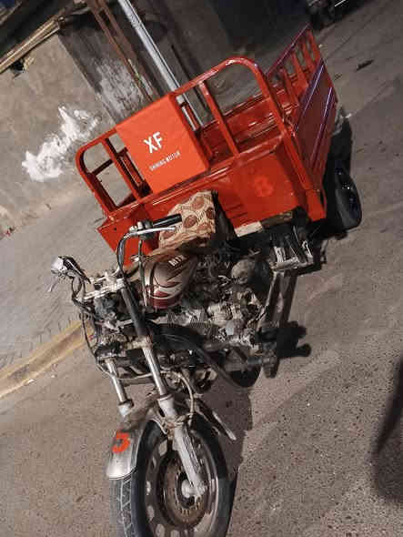 السلام عليكم ستوته للبيع ستوته ادوات اكفل لك اياها من السرقه العنوان قبله حي الجامعه السعر 700 وبيها مجال قليل حك الجيه ***********
