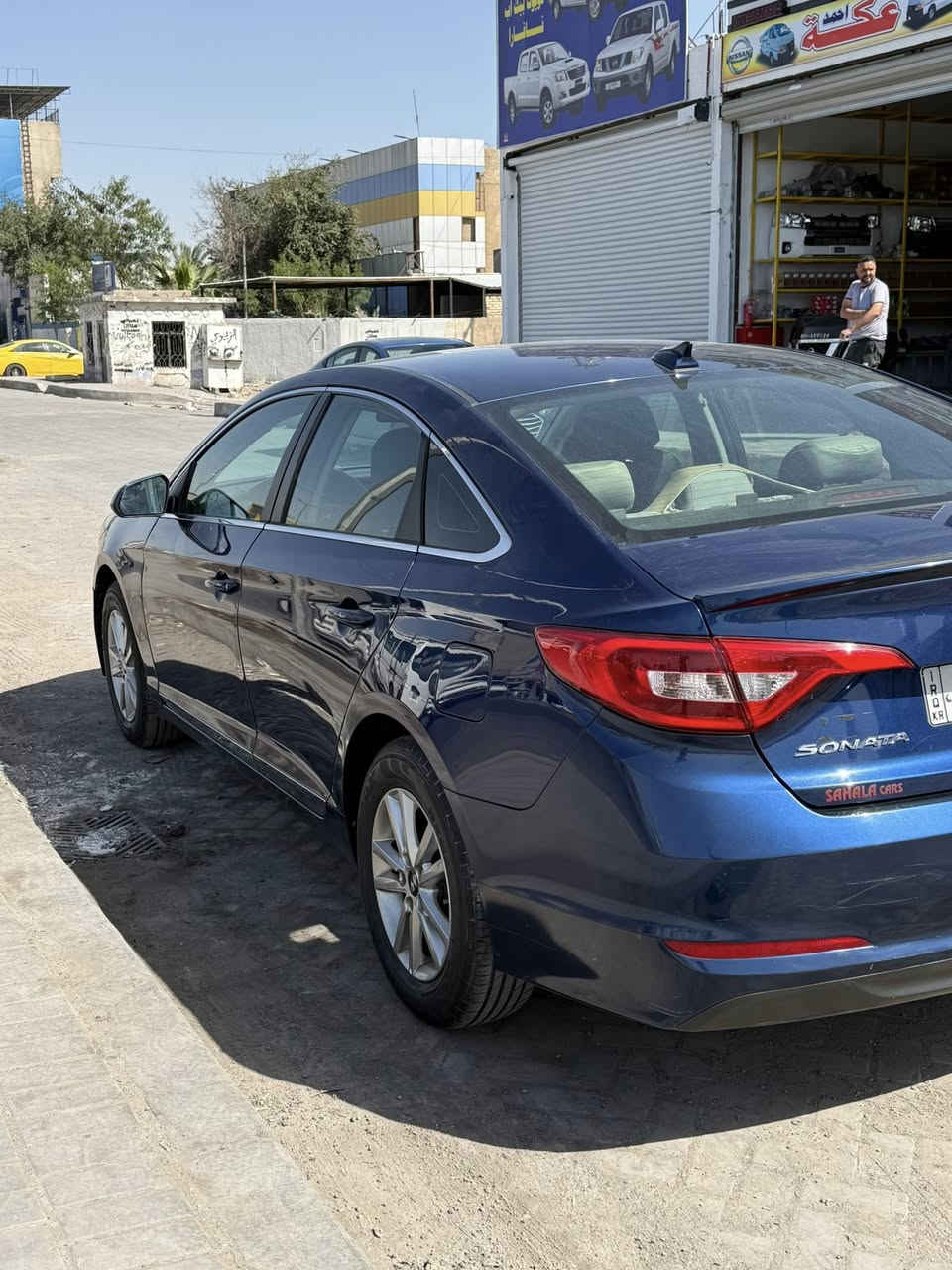 السلام عليكم سوناتا للبيع موديل ٢٠١٧ السياره وارد امريكي حادث بجم بدون دواخل السياره احلى من الصور السياره بيها ٣ قطع صبغ من حادث أمريكي رقم سليمانيه السياره موصفات عاديه بيها مبدل كازكيت مكينه و ليس مجفت السعر ١١١ وبيها مجال رقم الهاتف ***********
