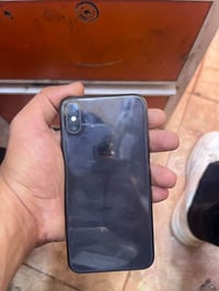 آيفون X • ٢٥٦ • بطارية ١٠٠