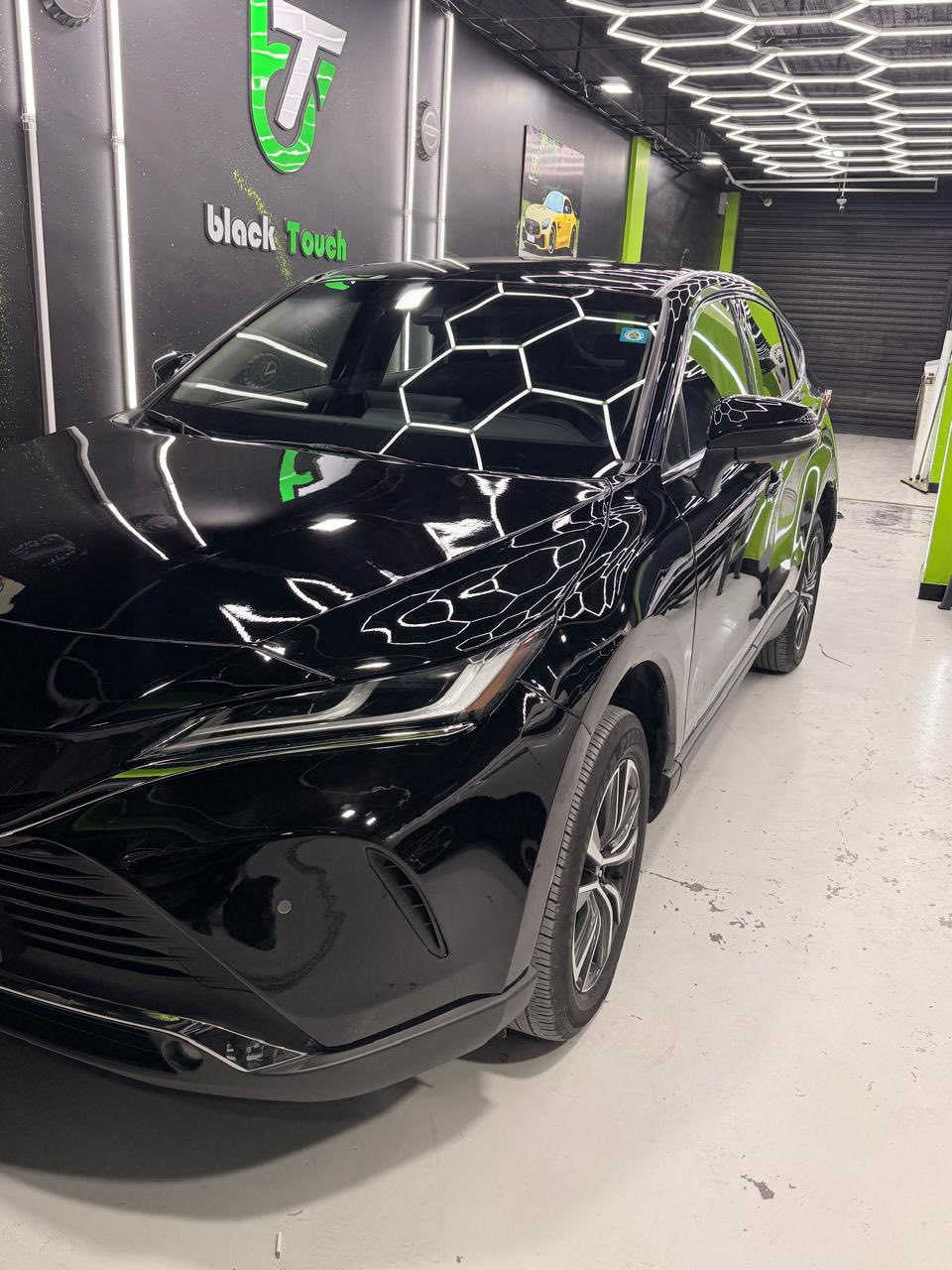 تويوتا فينزا ٢٠٢٤ اسود 
مغلفة افلام حماية PPF ضمان ١٠ سنوات امريكي 
كشن مخمل كهرباء 
دركة كهرباء 
دبل تحكم 
تحديد مسار 
رادار امامي 
رادار مري 
باب جنطة كهرباء 
حادث بنيد ودعامية امامية
السيارة جديدة حيل 
اخت الزيرو 
صور الحادث بالمنشور 
السعر 235 
***********
