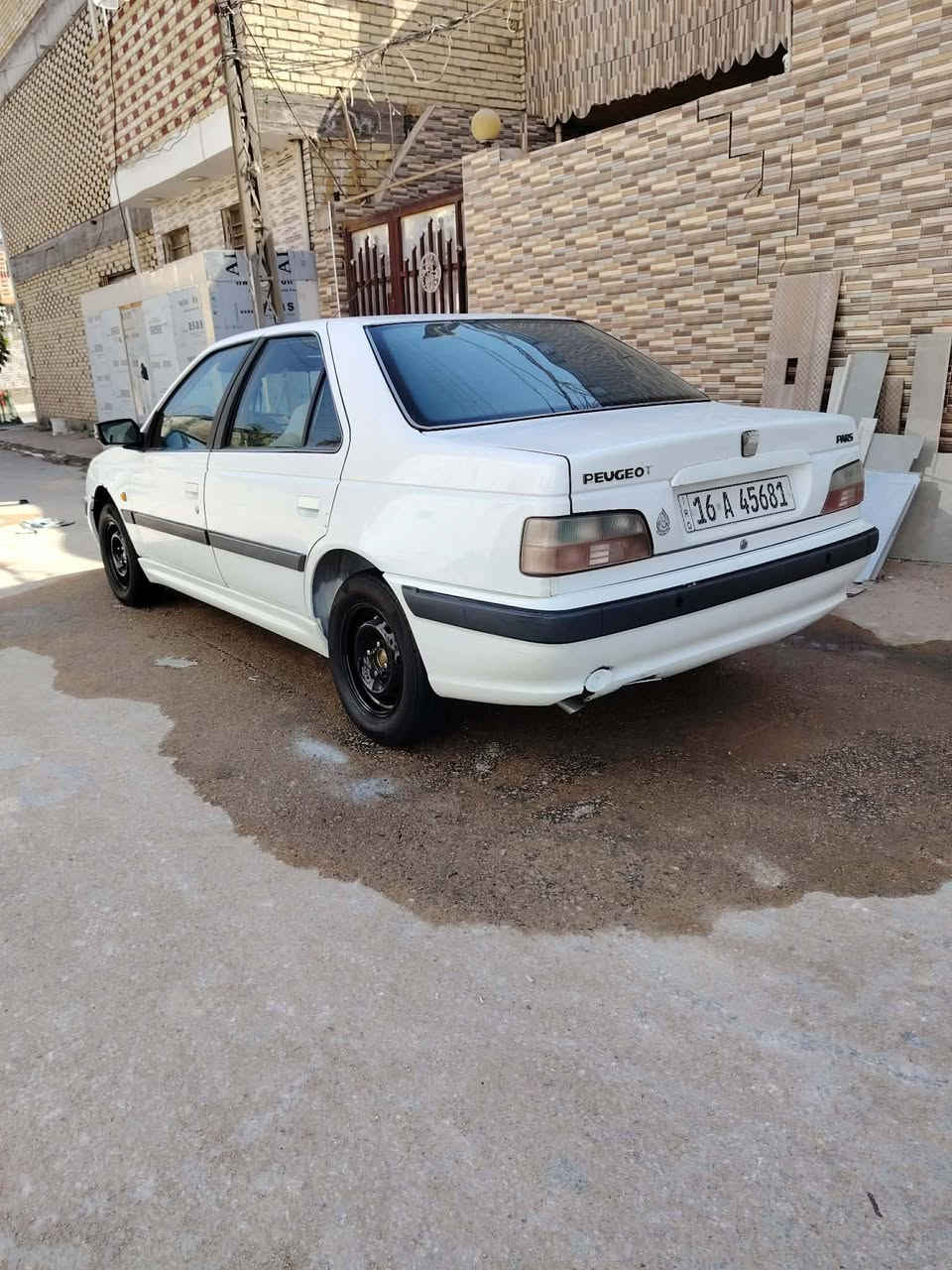 سلام عليكم بيجو بارص مديل 2017 مكفوله من ضربه وصبغ وتبديل مكينه كير حداديه جاهزه تبريد ثلج تخم تاير جديد سياره جديده رقم قادسيه راعيه هنا بنجف مكان نجف مكرمه سعر 55 وبيه مجال لشراي ‏‪***********‬‏
