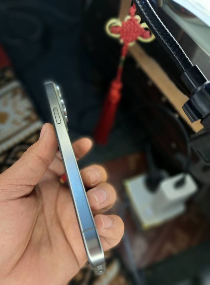 السلام عليكم
شباب آيفون 15برو ماكس شرق أوسط شرط100ب100 النظافة ذاكره 256
بطاريه 97بلاد مشحون 378شرط الفحص
 بايي مكان يعجبك 
استخدام شخصي ع ايدي بحال الوكالة
 السعر مليون و275الف وبي مجال العنوان النجف الرضوية الهاتف ***********
