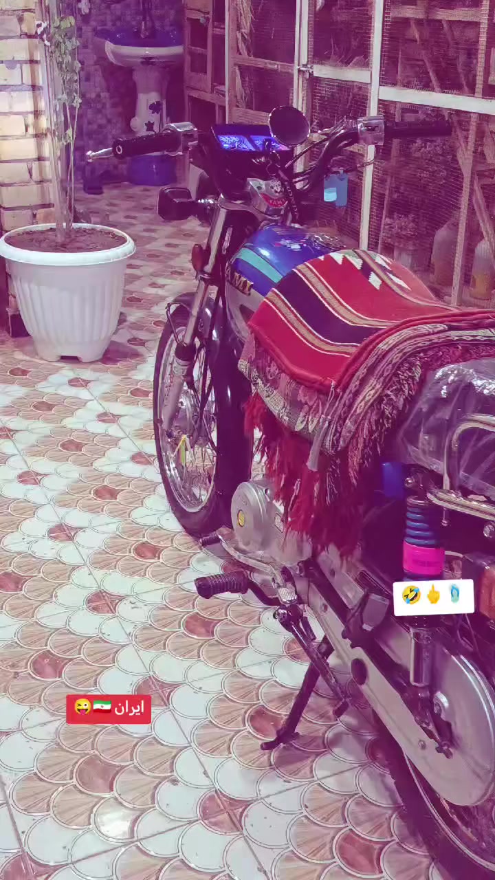 سلام عليكم شباب دراجه للبيع مديل 13 شاصي تعمير 25 للبيع  سعر 700 وبيه مجال مكاني كوت حي الحكيم  تواصل على رقم ***********
