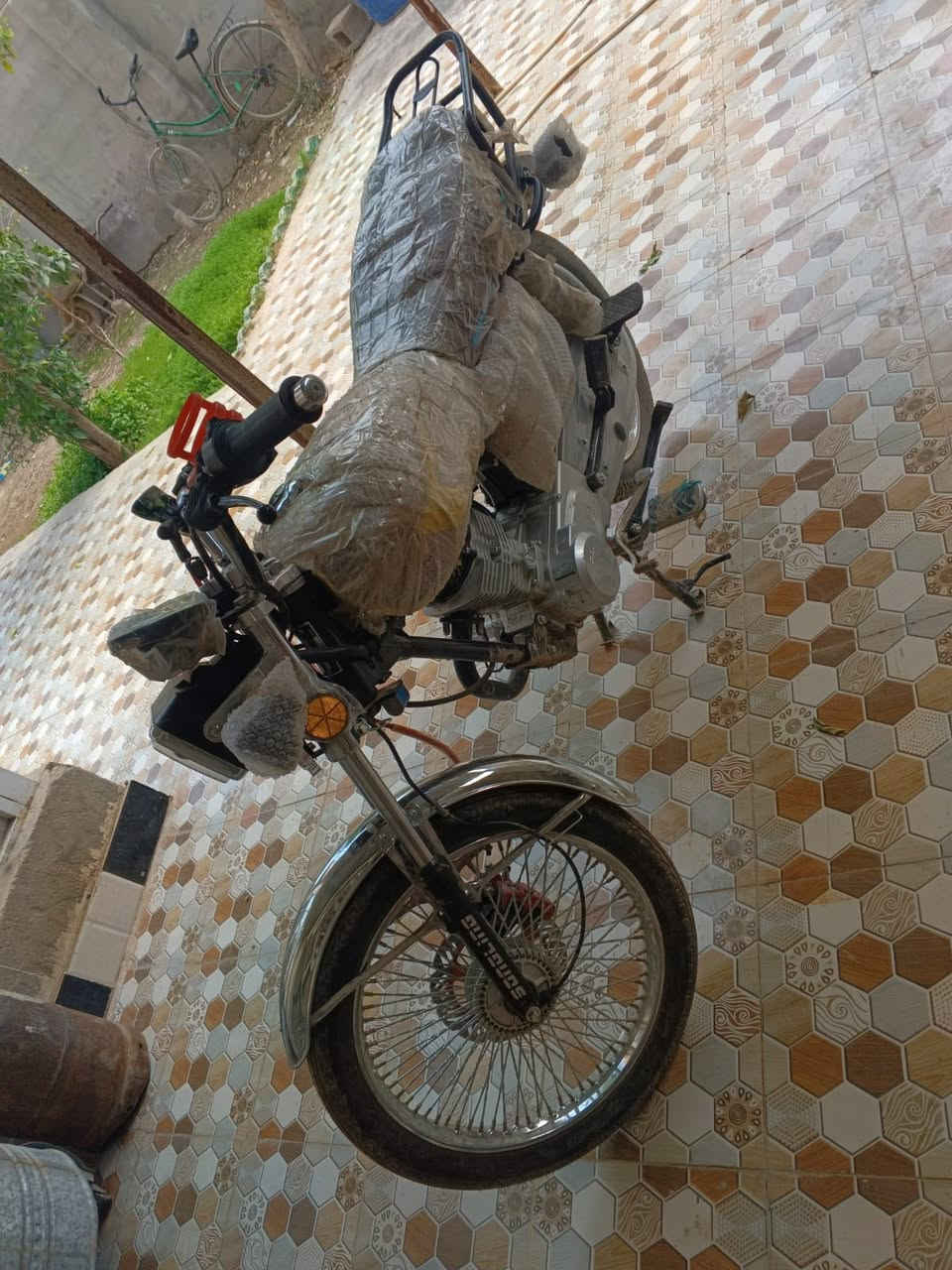 السلام عليكم تايكر ٢٠٢٦ البيع كفاله زيروو! شاشه شغاله مكفوله من الزلغ اوراق المعرض موجوده شلعه معدل فوول مكان ديالى بعقوبة الرحمه سعر ٧٧٥ بي مجال رقم الهاتف للاستفسار *********** ملاحضه لوون ماروني ♥️
