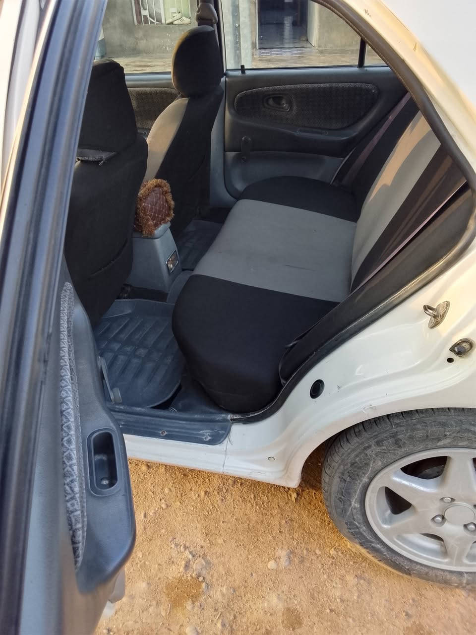 السلام عليكم 
بروتين موديل 2004 رقم بغداد انكليزي 
السنويه 29 كير اوتوماتيك تخم تاير كير ومحرك مكفولات مداور ثاني يوم رقم الهاتف ‏‪***********‬‏ 
‏‪***********‬‏ السعر 58
