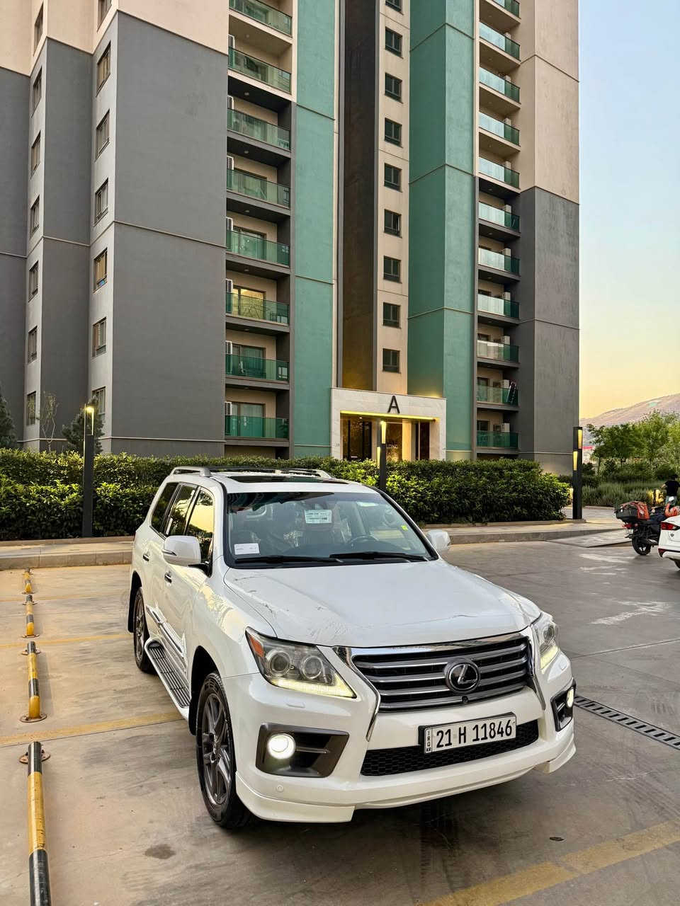‏‎‏Lexus LX sport  90000 KM  2014
ارخص سعر بل سوك
‏‎🔹لكزس 2014     (بریم) LX 570
‏‎🔹 مكفولة كفالة عامة من الدعامية إلى الدعامية 
‏‎بدون بارد  ،بدون رصعات ،بدون حتى شخط🔹
‏‎دعاميات هم بدون صبغ ،رمل مابي ،بقية كلها بشرط

‏‎🔹 داخل مشمشي  بسمطين + +سماعة بيادي مجوود 
‏‎🔹 ماشيه 90ألف 
   سعر 395$ ره قم موبيل  ***********

‏‎ فول فول المواصفات 🔹
‏‎ بصمة➕ الانزلاق➕ورقة البيانات➕شغال كشن جلد و هيلتر 
‏‎الاحتلال➕راس ديفيد➕ 5 كاميرات  ➕ثلاجة➕زينون، جلد جاف  تدفئة شفط التبريد خزينة➕هواء مزدوج➕نظام ايكو سبورت,➕حساسية الديك المؤخرة  مرايات➕الفتحة➕باب خلفي جك➕رادار إمامي

‏‎محرك كير بشرط مامفتوح 🔹
‏‎سيارة حيل نظيفة كلشي عل بلاد لوك
‏‎سنوية زنكة كلشي جديد مدفوع لـ2029
‏‎باسمي السنوية بشرط تحويل و خرامة 
‏‎سيارة مابيـها دينار مصرف كامل من كل نواحي

‏‎نظافه ١٠٠٪؜ كامل سيرفس بدون نقص و بدون مصرف🔹
‏‎سياره مال بيت أي نقص مابيها 4 إطارات جديدة تحتها

‏‎نفسي يوم /تحويل و وكالة حاظر 
‏‎مكانك /داخل سليماني

‏‎📞*********** السليمانية, العراق
