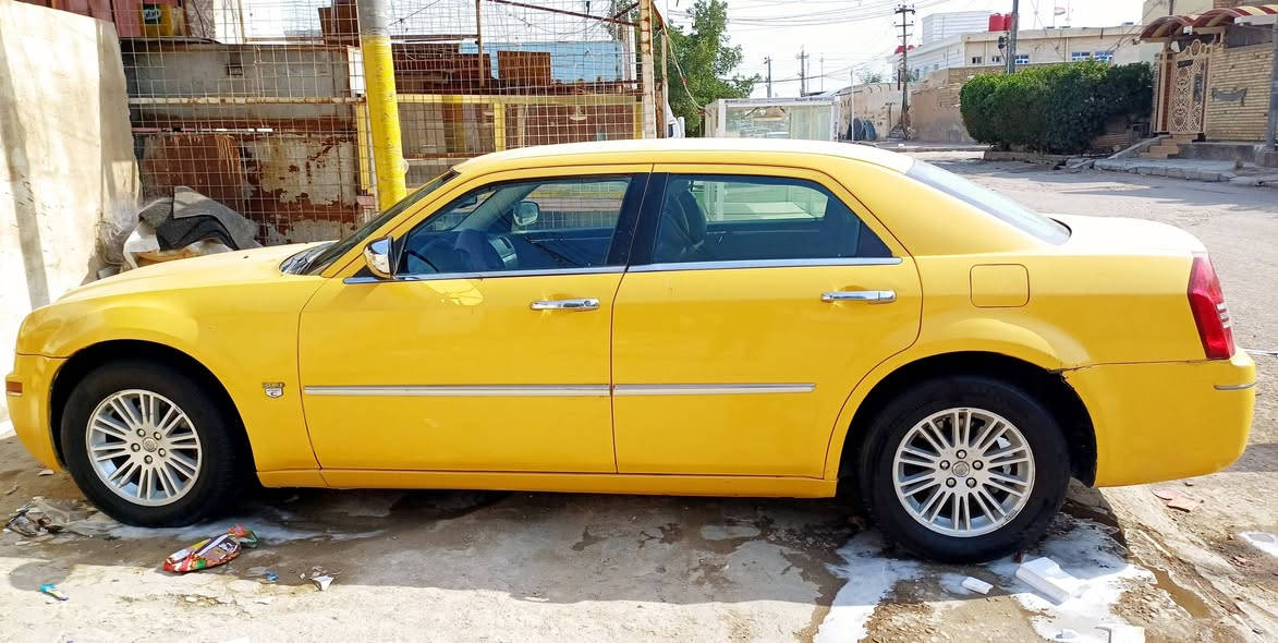 السلام عليكم من رخصتة الادمن المحترم ***********اوبامه مديل ٢٠١٠ كفاله عامه لاتبديل ولافتح فقط  معجون بلهلالات الخلفيه مع خياس قليل جوا باب السايق كير مكينه حداده تبريد كله جديد خط عماره بغداد رقم دولي تخم تاير جديد بسم صديقي  شرط تحويل ثاني يوم  السعر ١٣٠ اخوان انه مكلف اي استفسار موجود رقم راعيه اوخابروه لحد ايراسلني وشكرا
