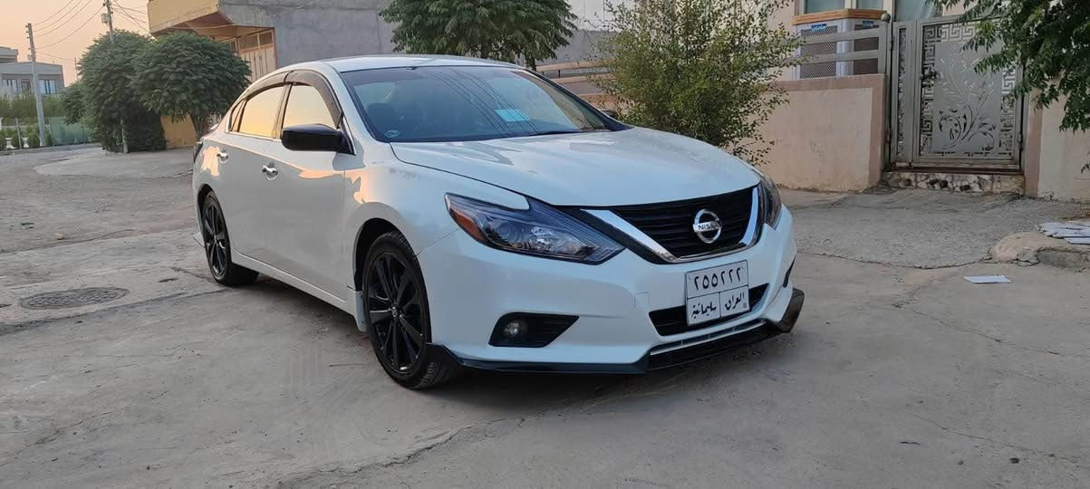 نیسان ئاڵتیما 2017
مواسەفات SR
160 هەزار مایل رۆشتوە
گێر و مەکینە و کارەباییات بەشەرت
هەیکەلی زۆر جوانە سەیارەکە ناوەوە و دەرەوی زۆر پاک ماوە
سەیارەکە حیزام نیە بە حیزام دەیفرۆشین 
٣ پارچە کلێر ئەمریکا ٣ پارچە بۆیاخ
پێش کەپس 
دواوەی ناوگرتنی هەیە نەگەشتۆتە سپێر 
بستێک جەمەلەغی دواوە بڕاوەتەوە و چاککراوە هەتا هەیکەلی جوانتر بێ
سەقفی ساردی هەیە کەمێک بەڵام تەنها لە سۆنەر بەدەر دەکەوێ 
سەنەوی و رەقەم باریکە نوێیە 
سەیارەکە 6 ساڵە لای خۆمانە بێ کێشەیە و زۆر توند و تۆڵە 
نرخی 107 و مەجال
*********** أربيل, العراق
