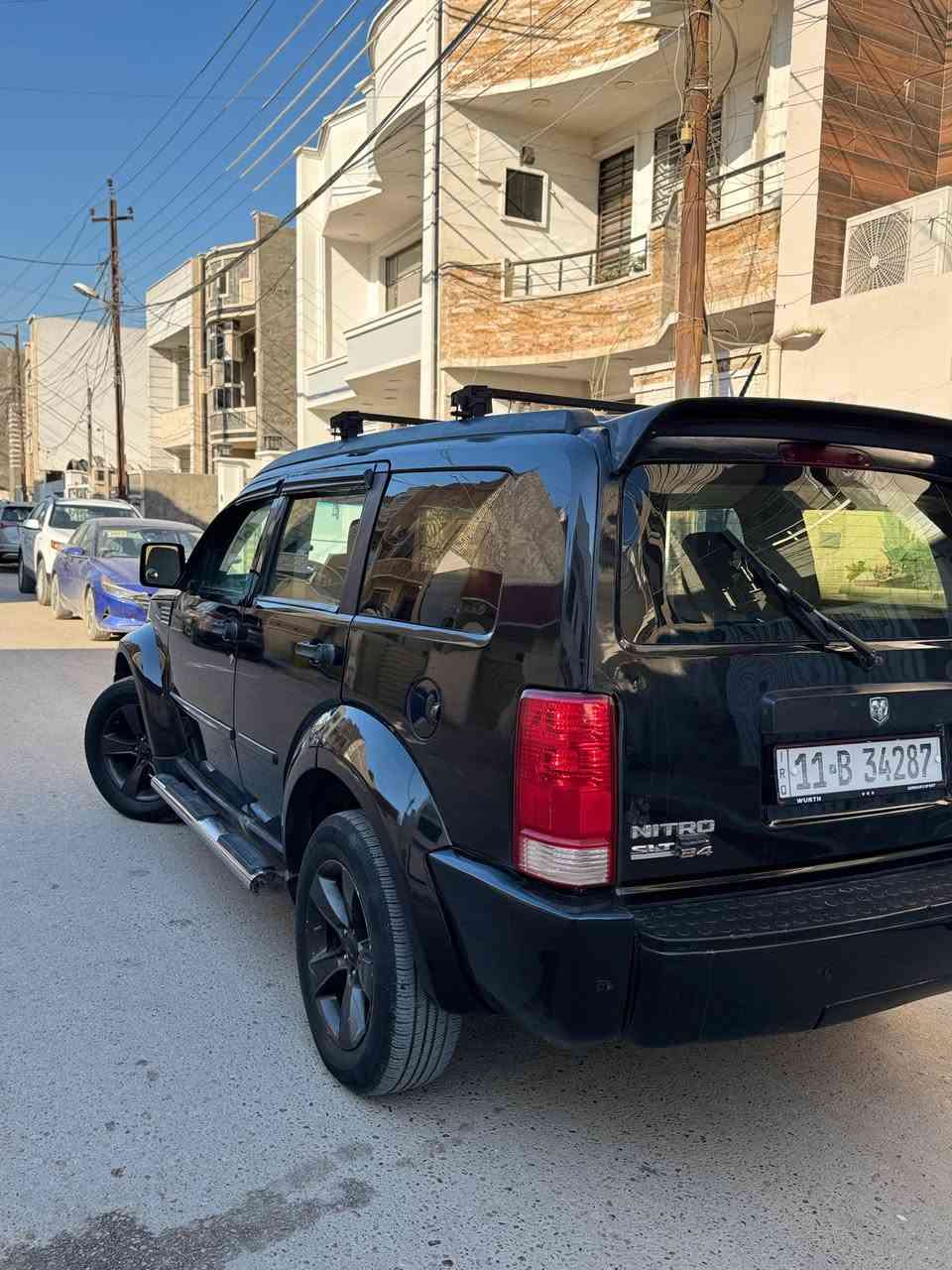 السلام عليكم 
دوج نيترو 2008
فووول 6مواصفات 
محرك گير جدد 
صدر خلفي امامي
 تبريد جديد تدفأه شغالات 
السياره جاهزه مناقصهة كلشي
السياره بيهة باب كلير وبنيد كلير اثر جراد 
والجاملغ طخة ومصبوغة 
مكانهة الدوره ابو طيارة
السياره رقم وهزه جدد بأسمي
***********
السعرررر 92وبيهة مجال

