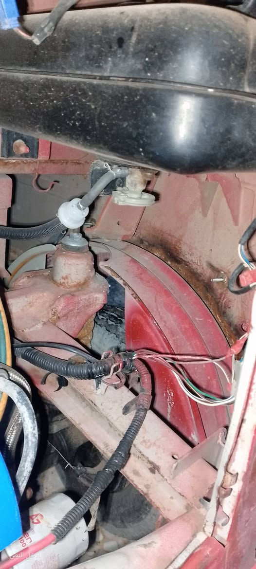 السلام عليكم تكتك للبيع 18 مرقمة انكليزي تكتك مصبوغة عام نضيفة مكينة خير من الله رايدهة 4800 وبيعة مجال قليل عنواني بلديات ***********
