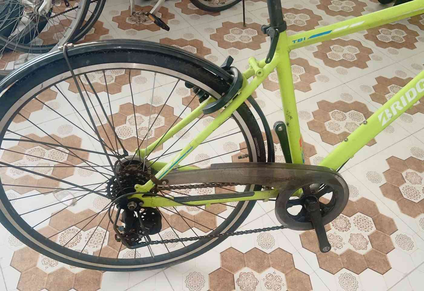 السلام عليكم
بايسكل رياضي فول نظافه
شركة برجستون 
مال رمبه مامستعمل بالعراق
حجم 28 
سعره 130 
***********
