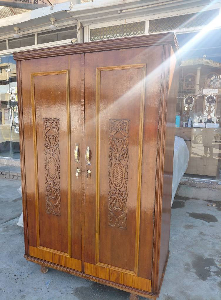 بوفيه صاج مترين ونص مع كنتور ابو الاثنين صاج عنوانهم كوت حي الجهاد شارع النجارين نجارة ومعرض الحجامي الاتصال او مراسلة الصفحه ***********
